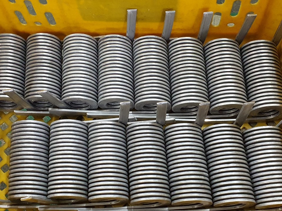 2000769928_PNoitFvM_680f2f4fb21941a486f23f26e964f5f45a514b64.jpg 이미지크게보기